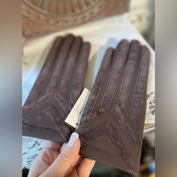Vintage Isotoner Brown fabric & leather soft lining gloves Womens M/L nwt - Picture 3 of 8
